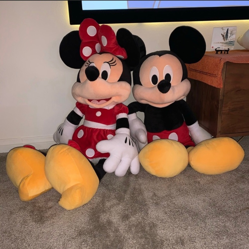 Mickey and Minnie Plush Set - WANT TO GET RID